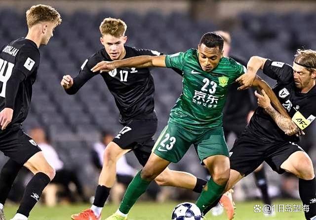 瓦伦西亚训练开放日,转会期远射贴柱引欢呼,中超在即,球队文化再被提及的简单介绍-米兰官网