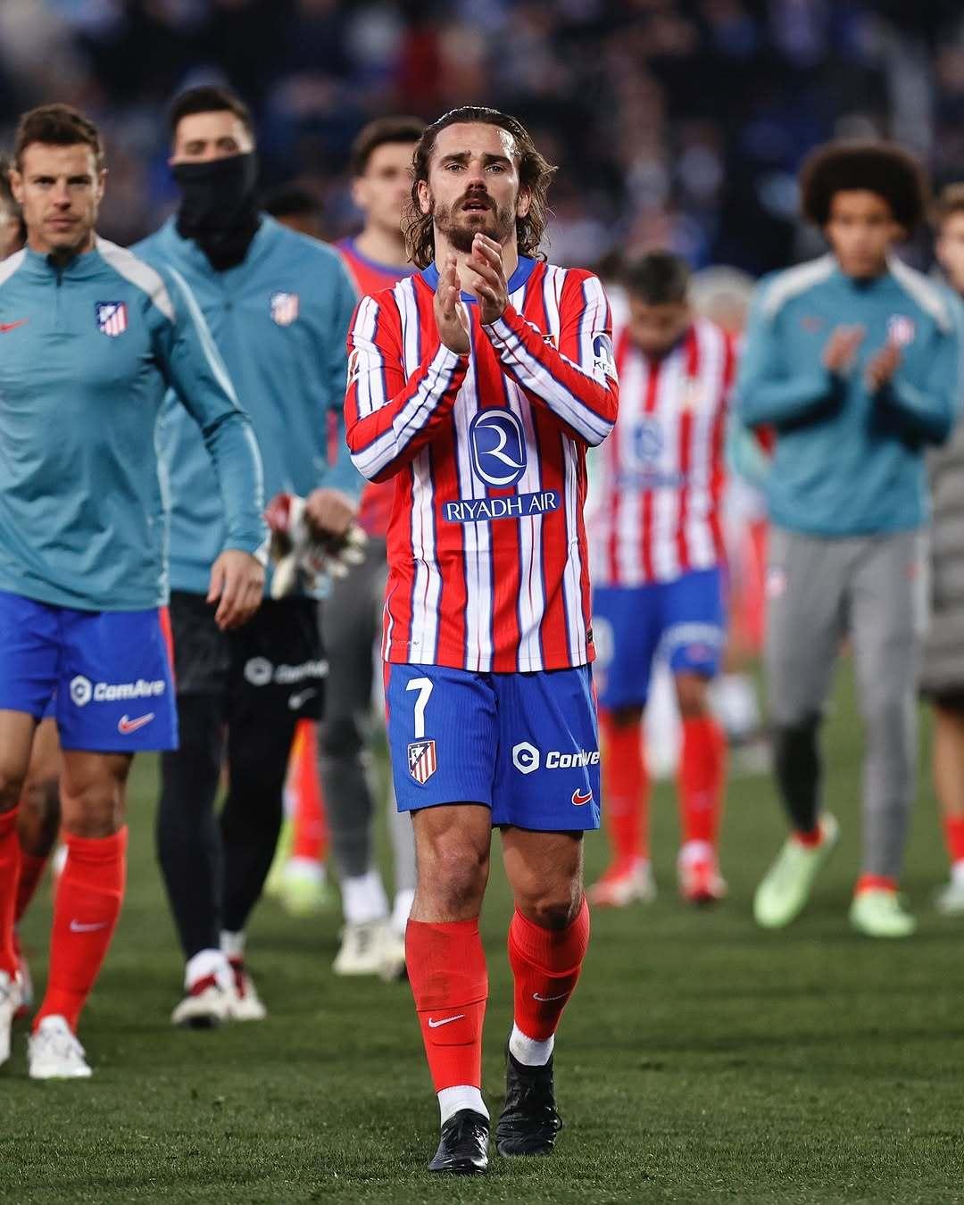 包含今夜欧冠焦点战，那不勒斯单刀错失，底气十足，更衣室氛围转暖的词条-米兰官网