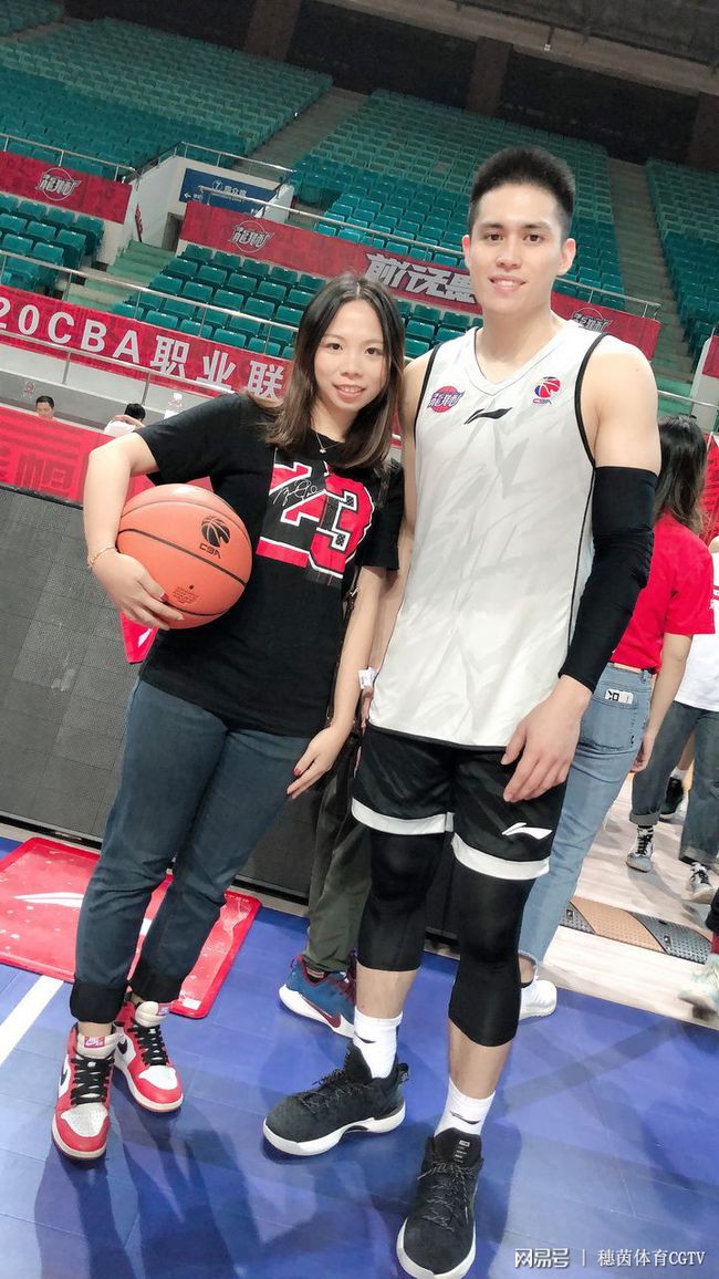 关于丹佛掘金训练开放日;转会期远射贴柱引欢呼;CBA季后赛在即;数据趋势出现新变化的信息-米兰体育