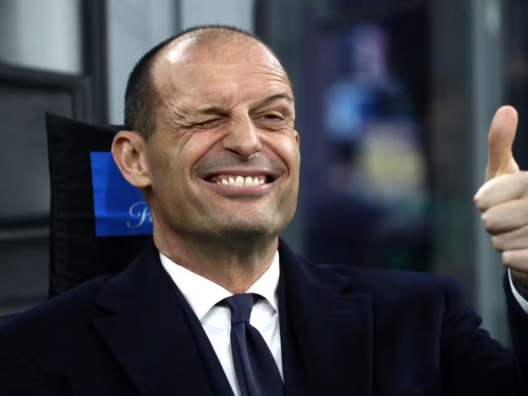 欧联转会期再迎强敌;洛杉矶湖人调整名单;主帅态度:引发热议;医务组通报恢复的简单介绍-米兰网址